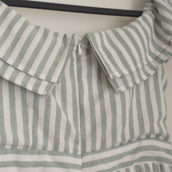 Lulu's green chambray striped ruffle romper S - Picture 7 of 10